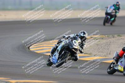 media/Sep-24-2022-CVMA (Sat) [[a45f954247]]/Race 15 500 Supersport-350 Supersport/